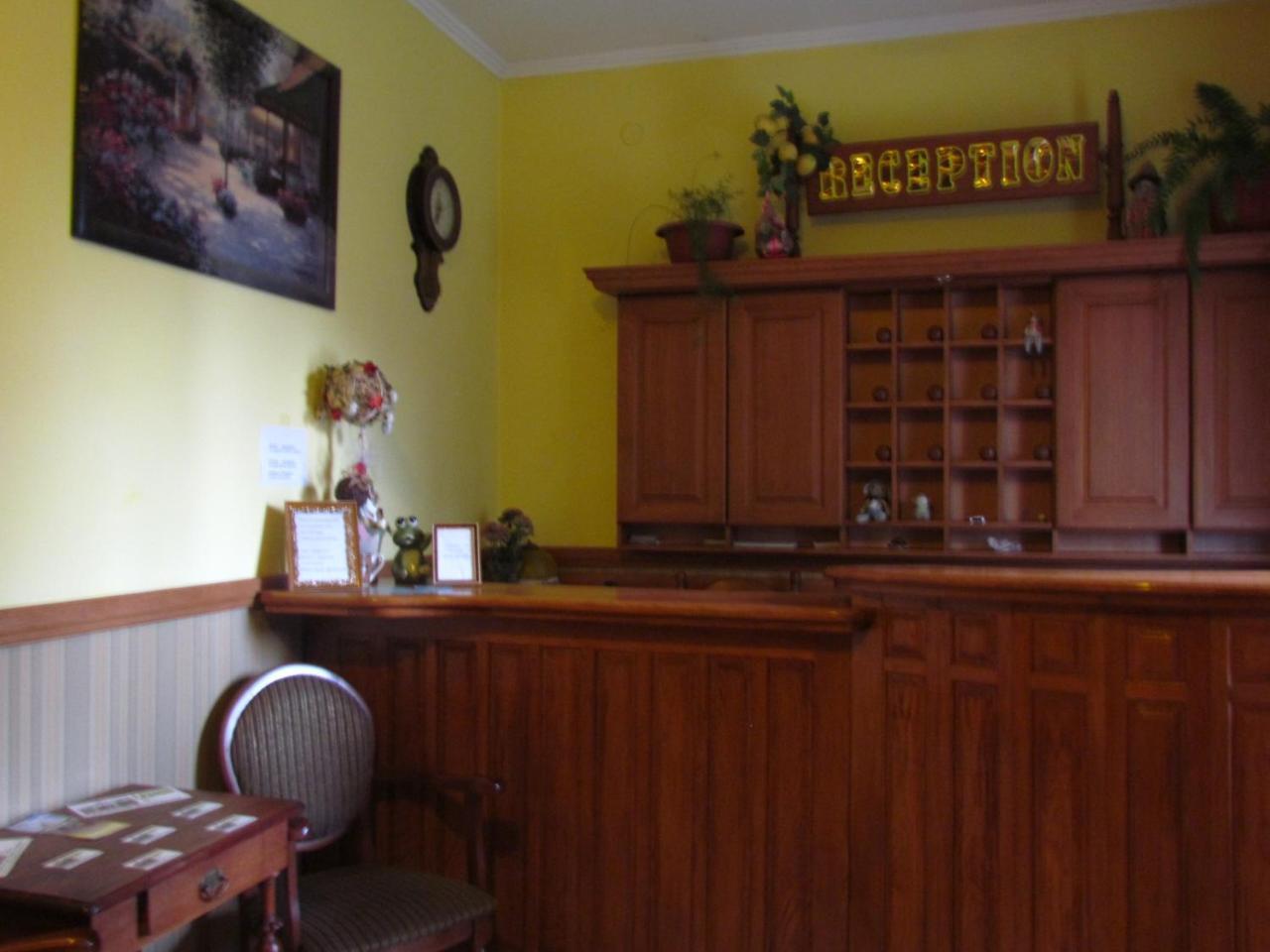 Отель Lemon Дрогобыч Экстерьер фото